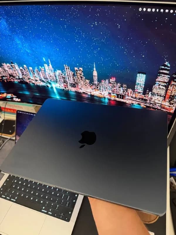 MacBook Air M2 (8/256GB) — Тбилиси — 2,000 ₾