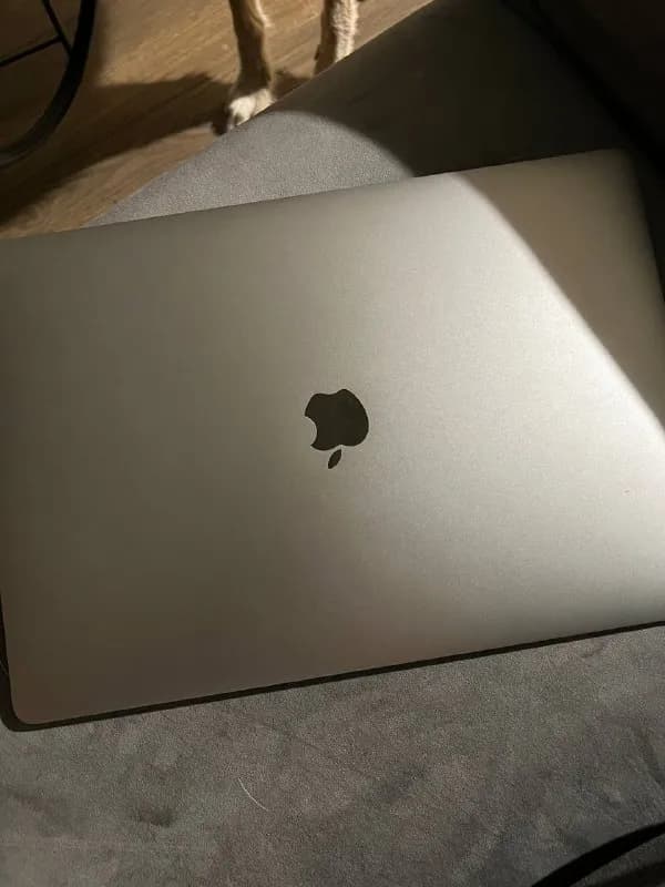 MacBook Pro 15 2016 — Тбилиси — 1 600 ₾