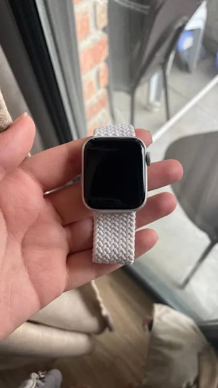 Apple Watch SE 40 mm silver — Тбилиси — 400 ₾