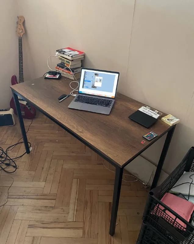 1.бас гитара squier (by fender) j-bass и комбик joyo ma 108 — 500 лари — Тбилиси — 500 ₾