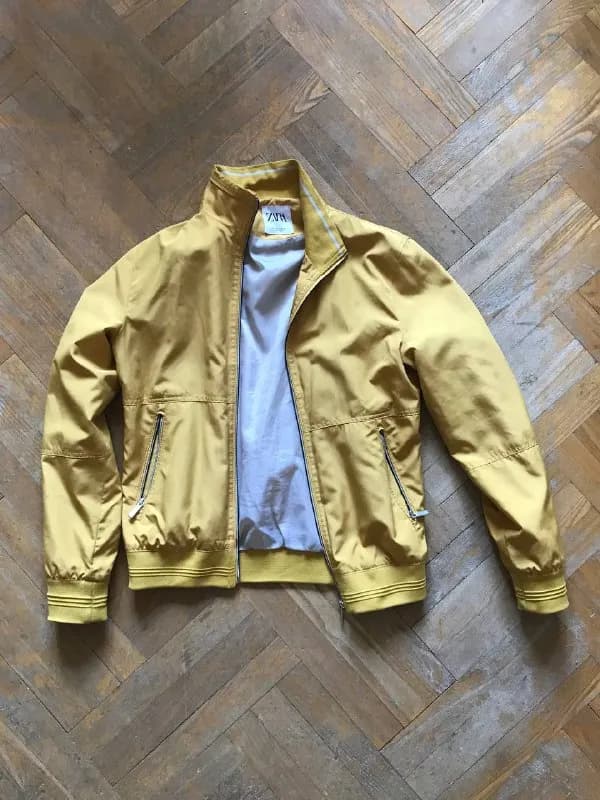 1. золотая куртка / ветровка / бомбер, ZARA, размер S / 38 — 25 лари — Тбилиси — 25 ₾