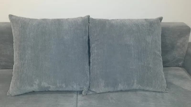 60×60, цвет серо голубой. Наволочки съемные, на молнии. — Тбилиси — 25 ₾