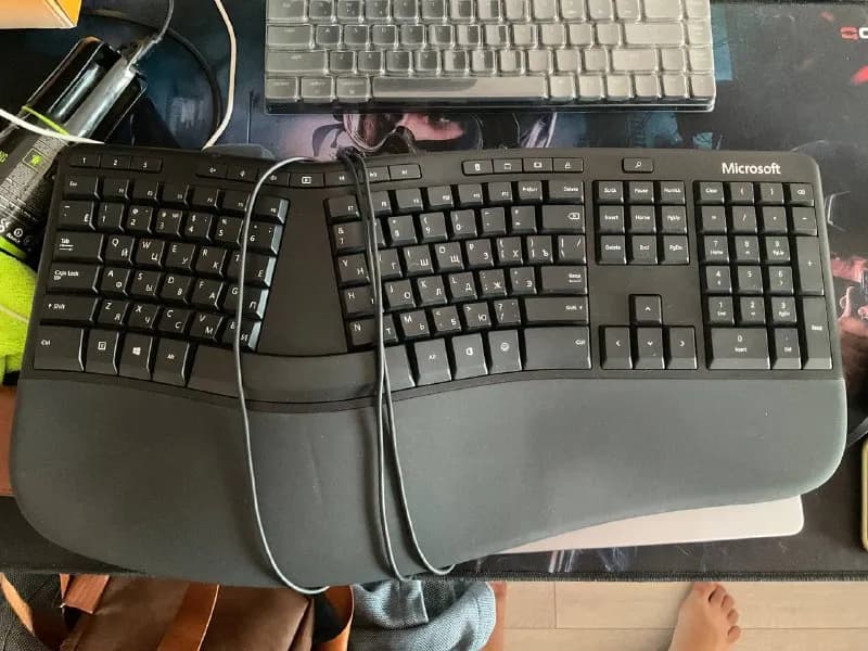 Microsoft ergonomic keyboard, эргономическая клавиатура в хорошем состоянии, подключение по usb. Оче — Тбилиси — 70 ₾