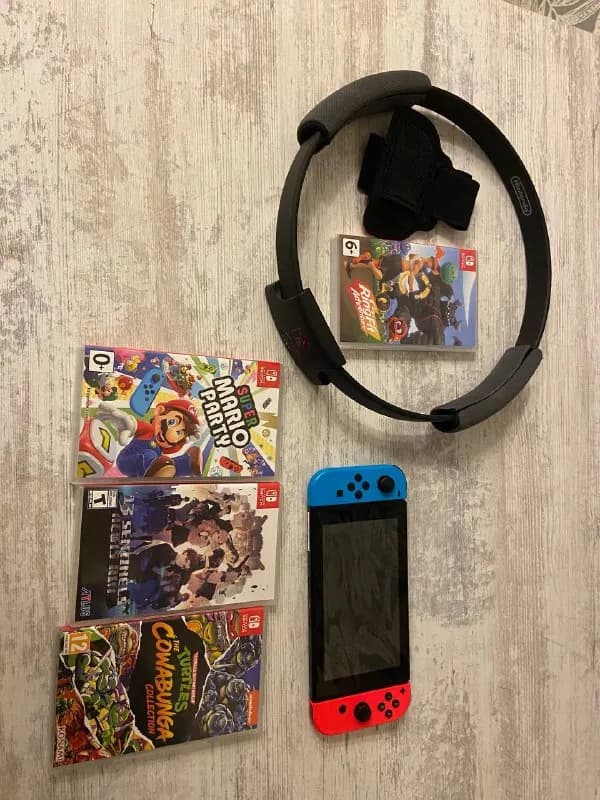 Nintendo Switch (первая редакция, с докстанцией, без коробки), у левого джойкона был дрифт стика, пр — Тбилиси — 350 ₾