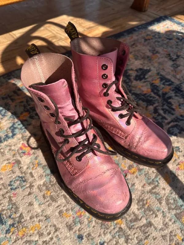 Dr.Martens розовые лимитки, 37 размер, состояние см. на фото 250gel — Тбилиси — 250 ₾