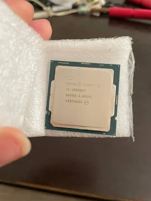 i5-10600 kf (без встроенной видеокарты) — 400 лари — Тбилиси — 400 ₾
