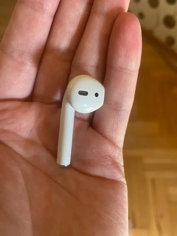 Airpods 2го поколения (оригинал) — Тбилиси — 80 ₾
