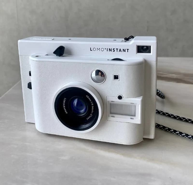 Lomography LomoInstant — Тбилиси — 300 ₾