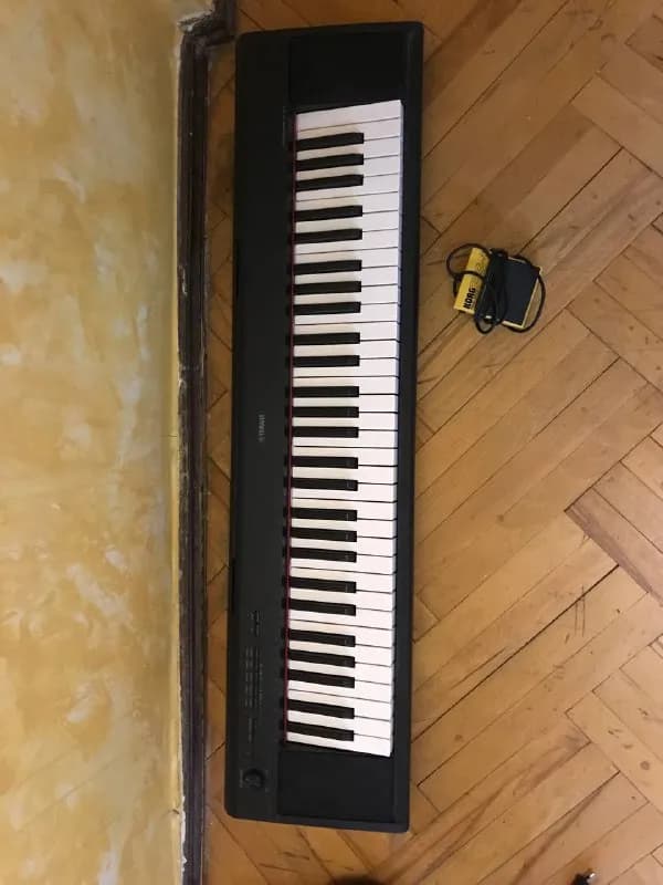 YAMAHA NP12 61-Key и универсальную педаль KORG PS-1 — Тбилиси — 950 ₾