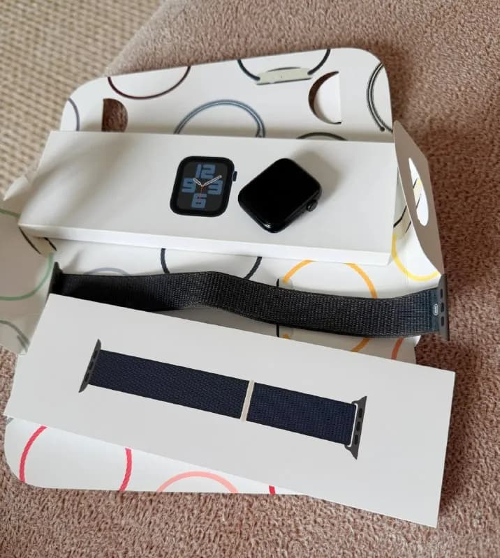 Apple Watch SE и series 8 — Батуми — 670 ₾