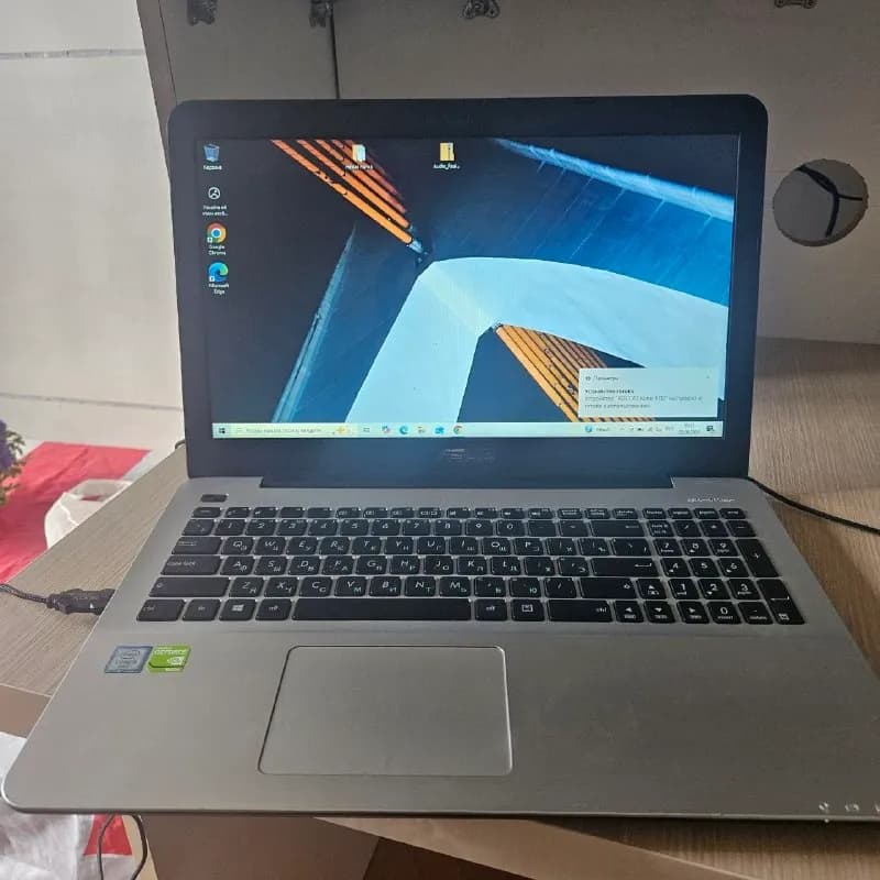 i5 6200u. 12gb ram Nvidia 940 m 2 gb + uhd 520. — Тбилиси — 300 ₾