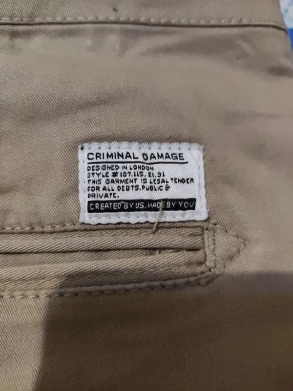 criminal damage размер 32. Новые, куплены в винтажном магазине Тбилиси (без этикетки). Цена 20 лари. — Тбилиси — 20 ₾