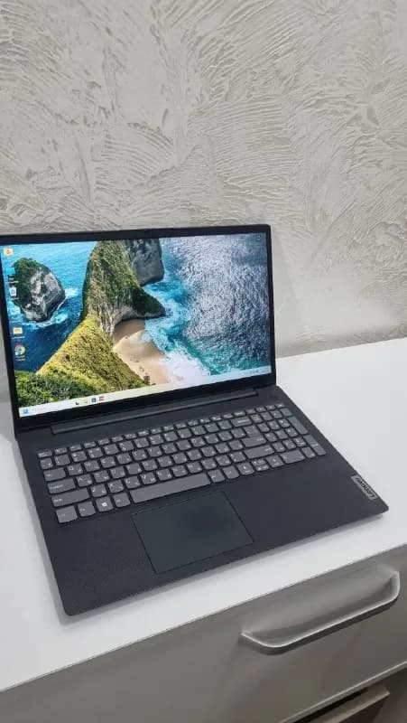 Lenovo в отличном состоянии. Работает быстро, без проблем! — Батуми — 650 ₾