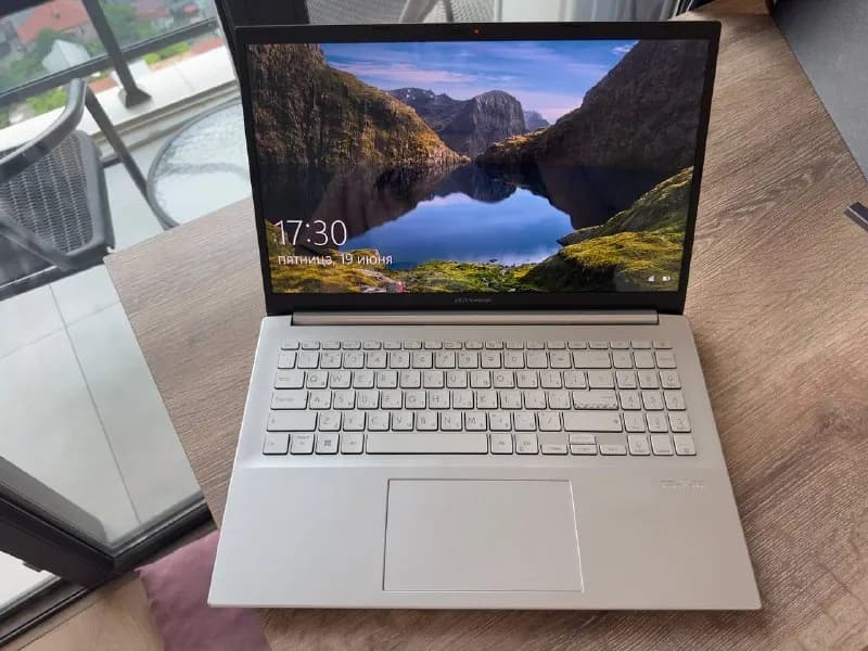 ASUS Vivobook M3500Q — Батуми — 1,100 ₾