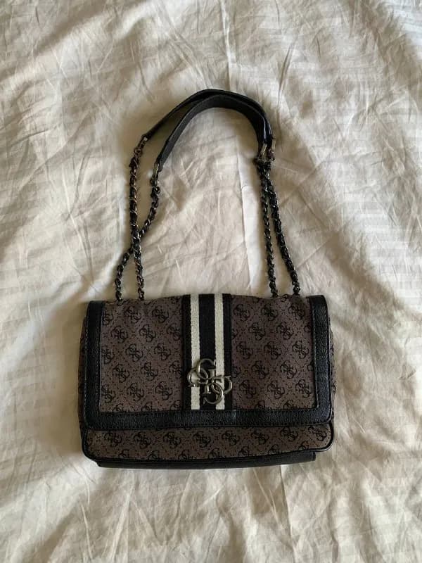 Guess — Тбилиси — 100 ₾