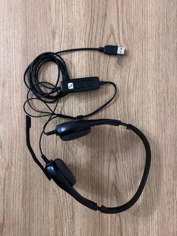 1. USB гарнитура, в хорошем состоянии — Тбилиси — 20 ₾