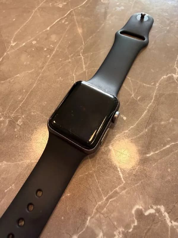Apple Watch Series 3, цена 100 лари. — Батуми — 100 ₾