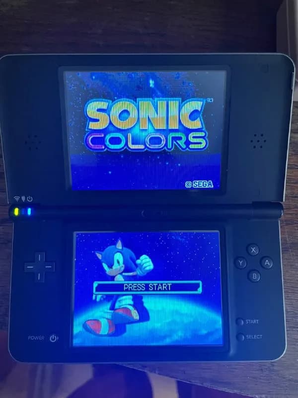 Nintendo DSi XL, со стилусом и зарядкой — Тбилиси — 165 ₾