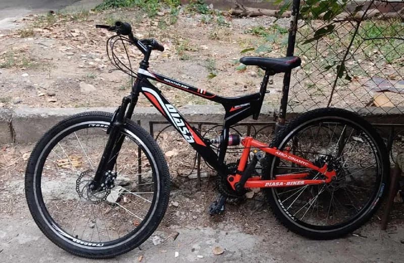Diasa bike в хорошем состоянии. 21 скорость, размер колеса 26. Цена 300 лари — Тбилиси — 300 ₾