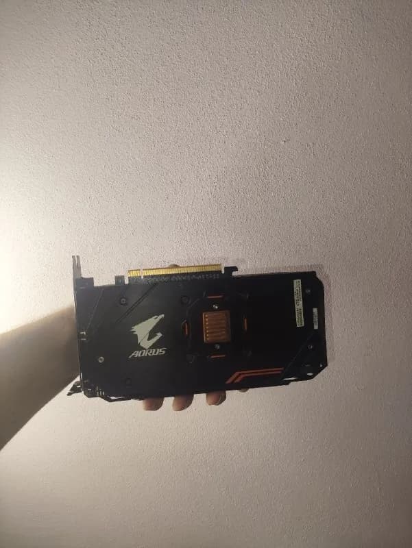 Rx 580 4gb были заменены термопрокладки, термопаста отдам за 200 торг — Батуми