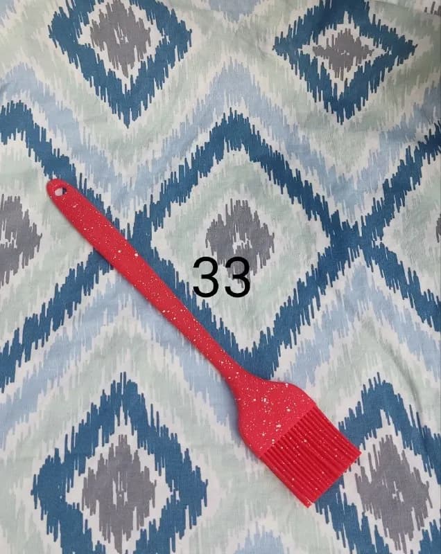 33. 19. Кисточка новая, 26 см, 2.5 лари. — Тбилиси — 3 ₾