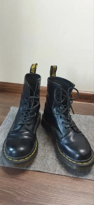 1- ботинки dr Martens 37рр без коробки, в идеальном состоянии 210ლ — Тбилиси