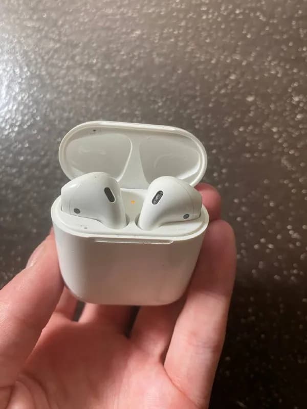 Airpods 2го поколения — Тбилиси — 100 ₾