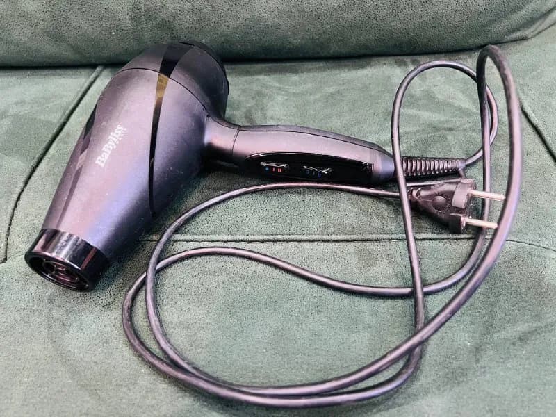 Braun Satin Hair 7 ST780 имеет диапазон регулируемой температуры от 120 до 200 градусов. 100 лари — Тбилиси — 100 ₾