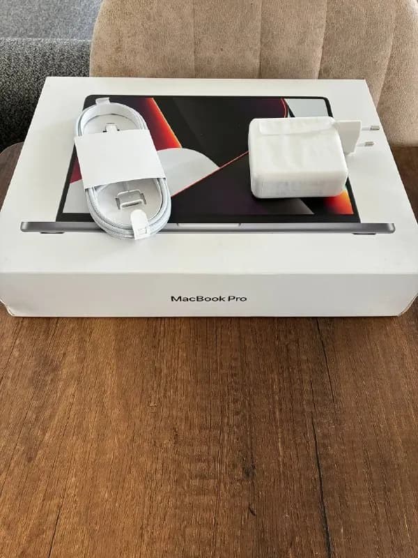 MacBook Pro. Original Apple MacBook Pro 140W Charger + MagSafe 3 Cable 2 m — new — Батуми