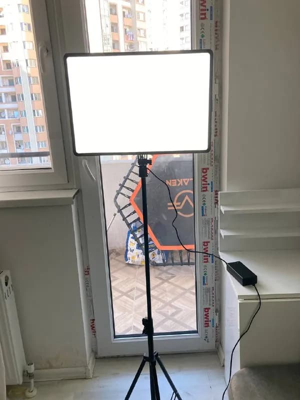 Photography Light A118 — это качественное освещение для фото и видео съемки. Софтбокс оснащен плавно — Тбилиси — 220 ₾