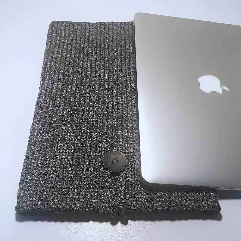 100% handmade вязаный прочный чехол с льняной подкладкой для MacBook Air или MacBook Pro. 69 GEL. Ка — Тбилиси — 69 ₾