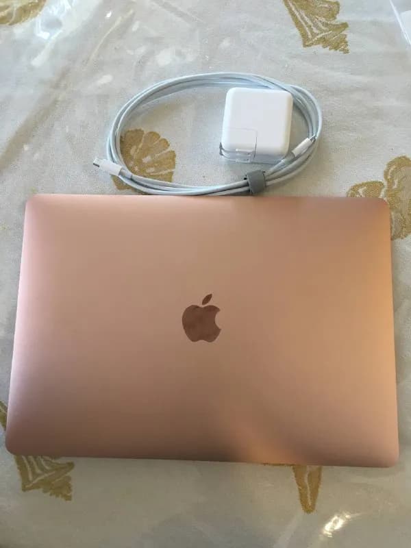 Apple 2020 MacBook Air- Rose Gold, M1 Chip, 13.3 Display, 8GB RAM, 256GB SSD Storage — Тбилиси — 1 900 ₾