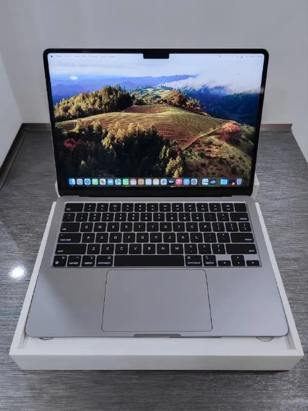 MacBook air m2 — Тбилиси — 3 600 ₾