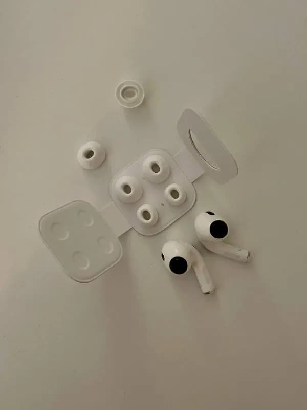 AirPods Pro 1 — Тбилиси — 100 ₾