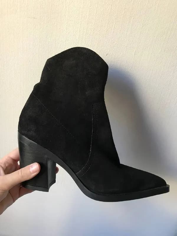 Zara, натуральная замша — Тбилиси — 100 ₾