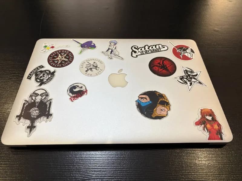 MacBook Pro A1398. Был минимально залит. Без батареи и ссд. — Батуми