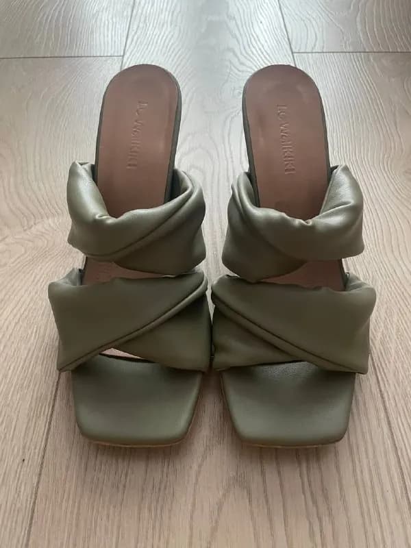Waikiki мюли оливкового цвета — Батуми — 3 815 ₾