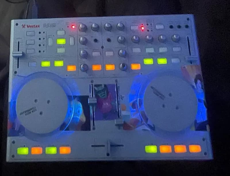 DJ контроллер vestax — Батуми — 200 ₾