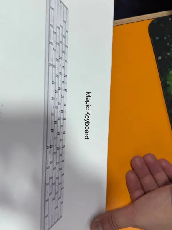 Keyboard apple 350 gel — Батуми — 350 ₾