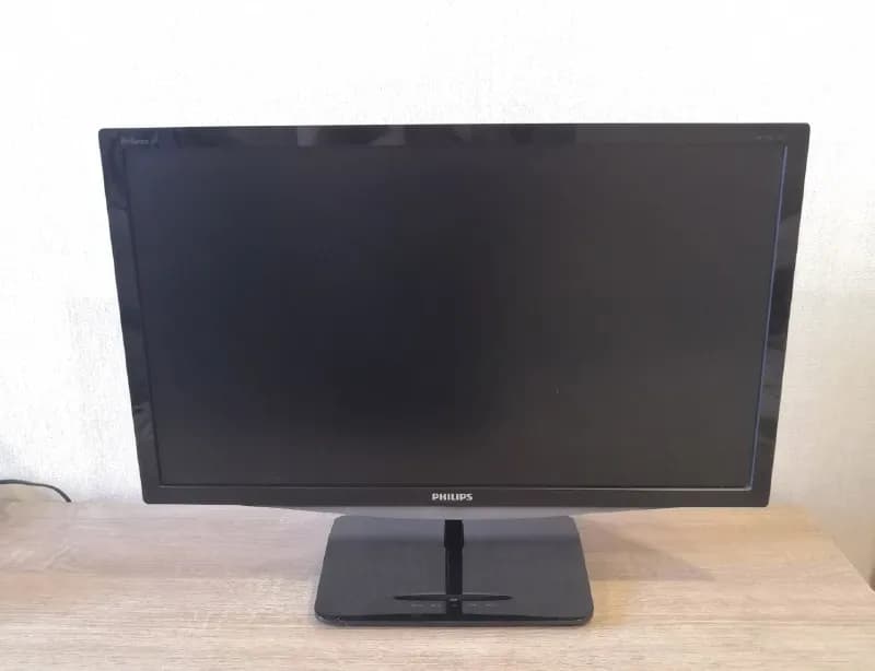 Philips 249C4QSB (00/01) 24», чёрный, 2013 г. в. в рабочем состоянии. Есть трещина на самом мониторе, — Тбилиси — 150 ₾