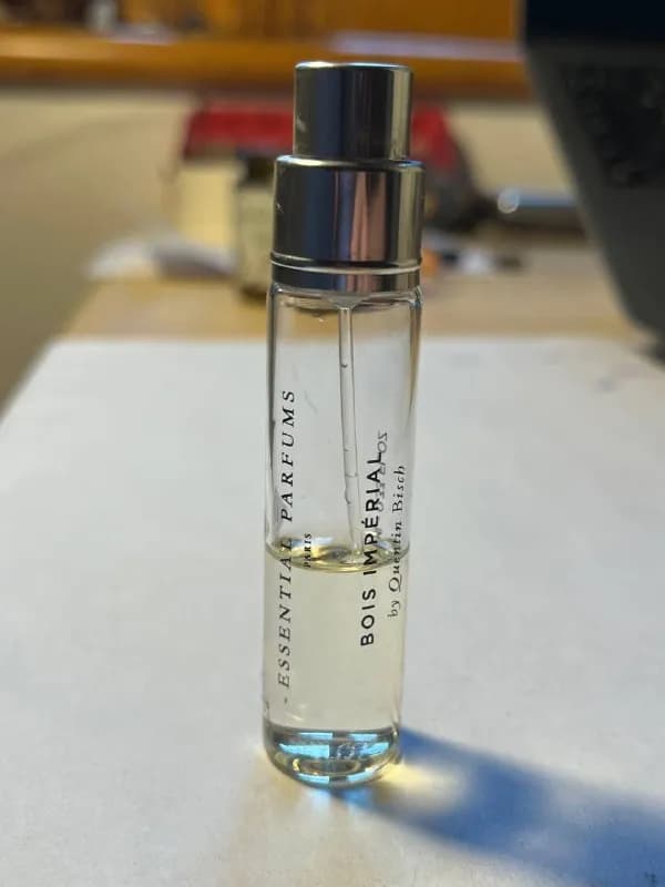 BOIS IMPERIAL by Quentin Bisch essential parfums, флакон 10 мл, осталось чуть меньше половины около — Тбилиси — 30 ₾