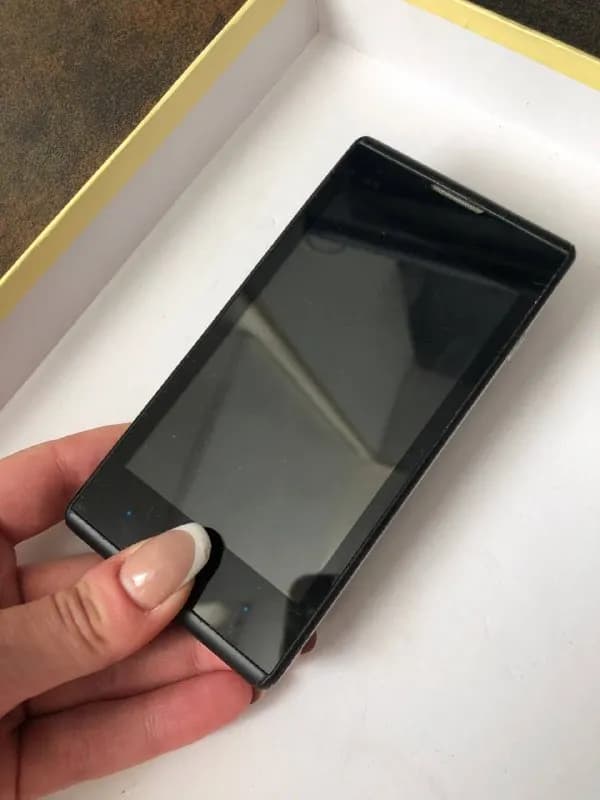 ZTE smartphone, battery is faulty, 20 — Тбилиси