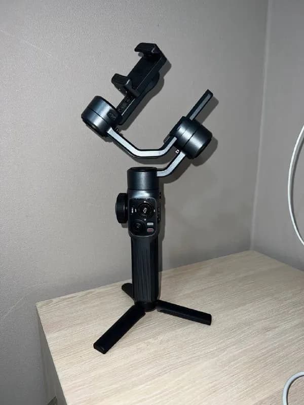 Zhiyun smooth 5. Можно сказать новый, использовался пару раз. — Тбилиси — 100 $