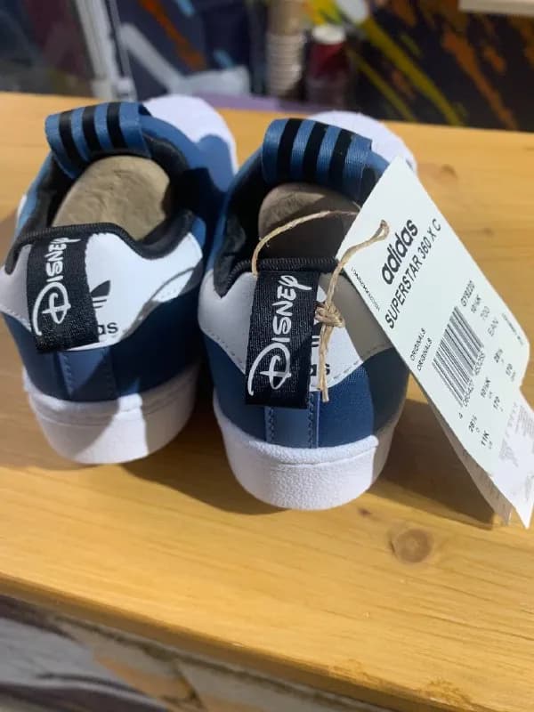 adidas оригинал новые, размер 28,5. 190 лари торг. — Тбилиси