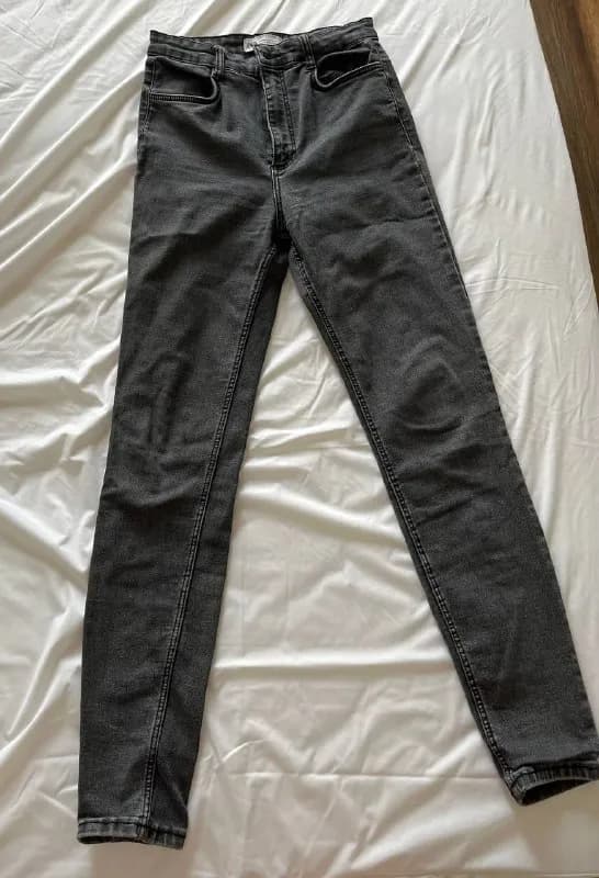 1. Продаю Джинсы Zara 2 пары в хорошем состоянии — Тбилиси — 25 ₾