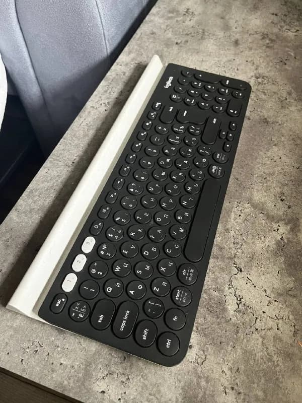 Logitech K780 (70 лари) — Тбилиси — 70 ₾