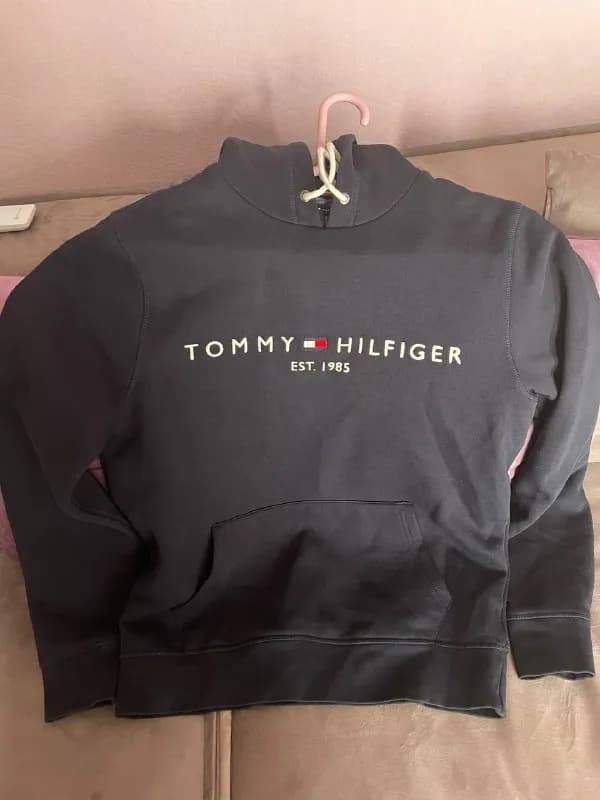 Tommy Hilfiger оригинал, размер M, новая — Тбилиси — 140 ₾
