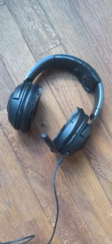RAZER KRAKEN X. Состояние 2/5. Оригинал. Не смотря на внешний вид работают полностью исправно, очень — Тбилиси — 60 ₾