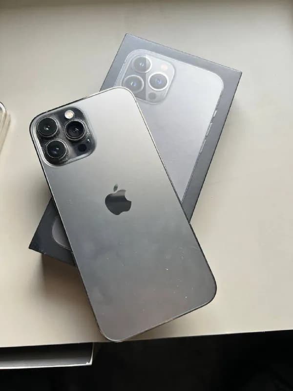 iPhone 13 Pro Max green 256gb 89% батарея 800$ и iPhone 13 Pro Max 128gb space gray 93% батарея 70 — Тбилиси — 800 $