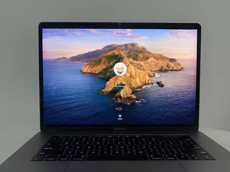 MacBook Pro 15 конец 2016 — Тбилиси — 450 $